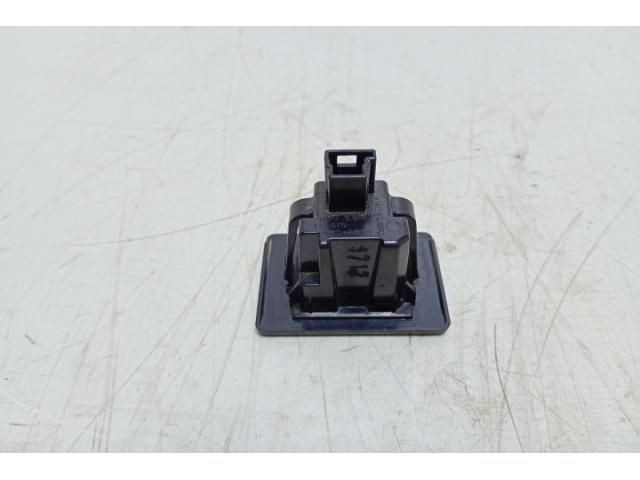 bontott MERCEDES-BENZ GLE Hátsó Rendszámtábla Világítás