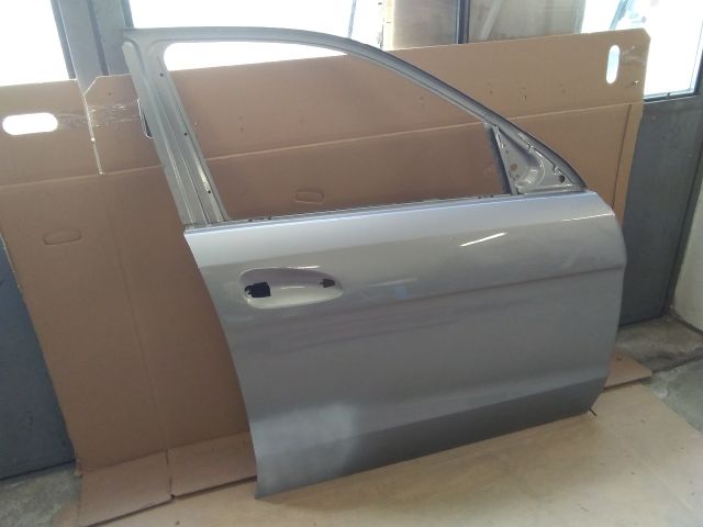 bontott MERCEDES-BENZ GLE Jobb első Ajtó (Üres lemez)