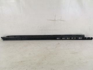 bontott MERCEDES-BENZ GLE Jobb első Küszöb Tartó