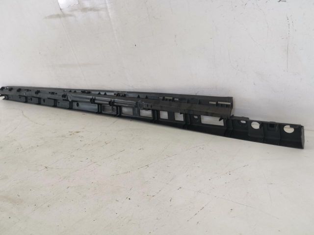 bontott MERCEDES-BENZ GLE Jobb első Küszöb Tartó