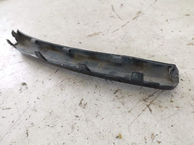 bontott MERCEDES-BENZ GLE Jobb első Lökhárító Díszléc