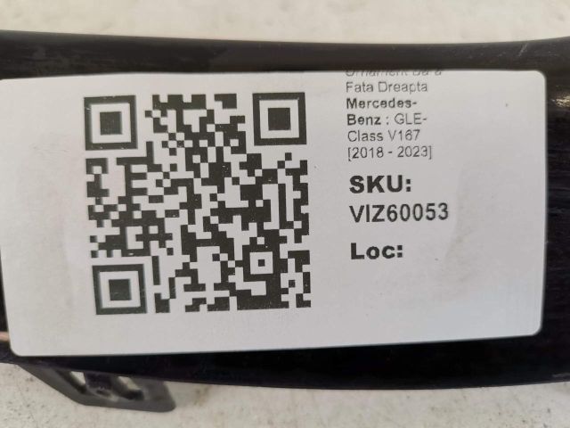 bontott MERCEDES-BENZ GLE Jobb első Lökhárító Díszléc