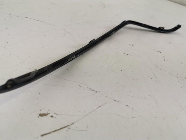 bontott MERCEDES-BENZ GLE Jobb első Lökhárító Díszléc