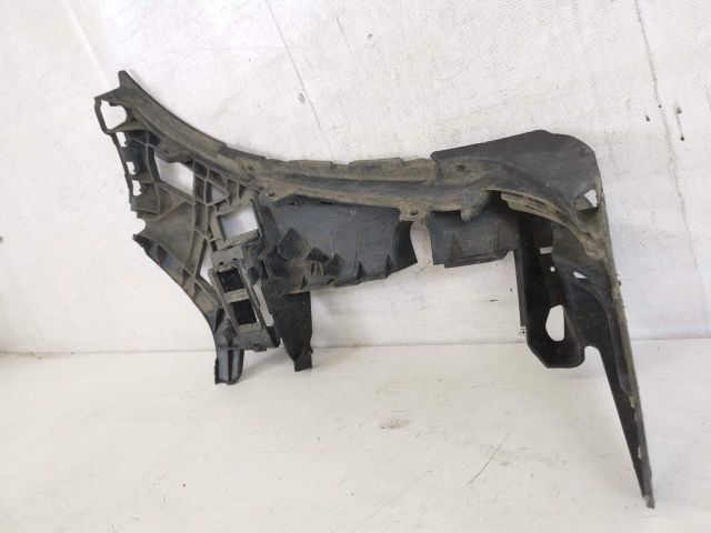 bontott MERCEDES-BENZ GLE Jobb első Lökhárító Tartó (Műanyag)