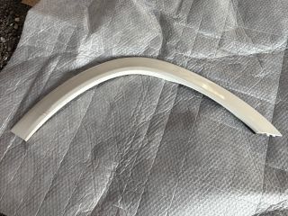 bontott MERCEDES-BENZ GLE Jobb első Sárvédő Díszléc