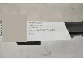 bontott MERCEDES-BENZ GLE Jobb Fényszóró Lámpakeret