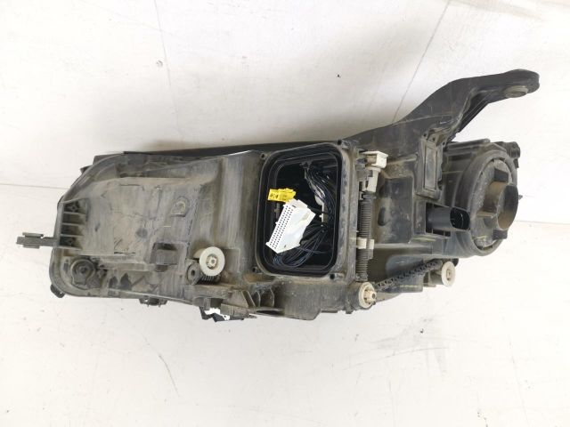 bontott MERCEDES-BENZ GLE Jobb Fényszóró