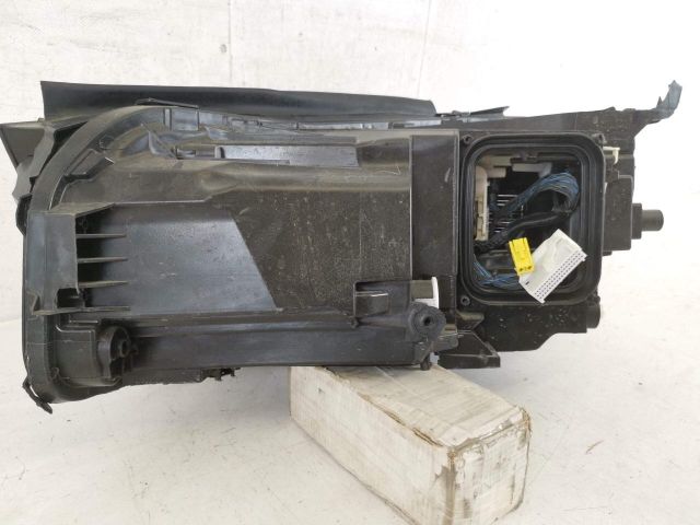 bontott MERCEDES-BENZ GLE Jobb Fényszóró