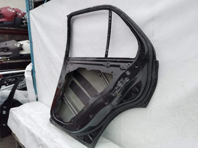 bontott MERCEDES-BENZ GLE Jobb hátsó Ajtó (Üres lemez)