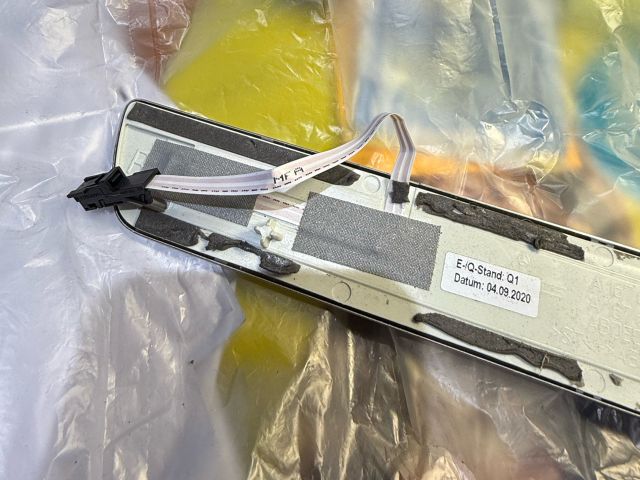 bontott MERCEDES-BENZ GLE Jobb hátsó Belső Küszöb Burkolat