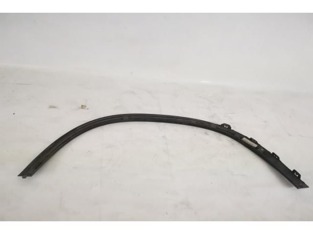 bontott MERCEDES-BENZ GLE Jobb hátsó Sárvédő Díszléc