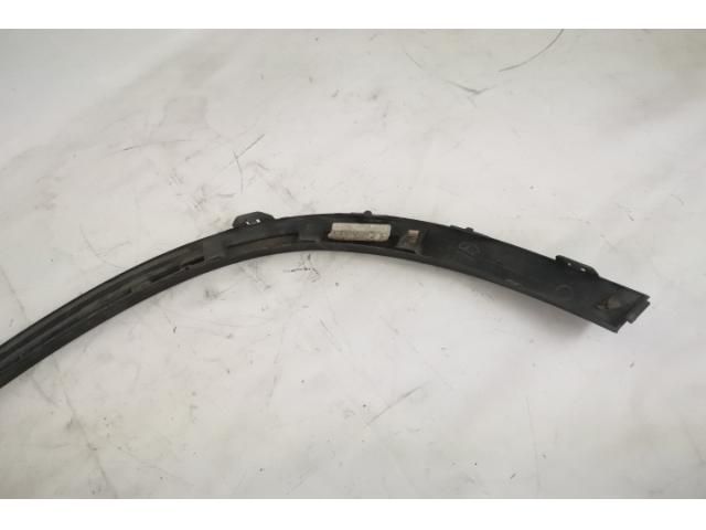 bontott MERCEDES-BENZ GLE Jobb hátsó Sárvédő Díszléc