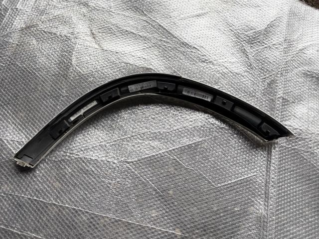 bontott MERCEDES-BENZ GLE Jobb hátsó Sárvédő Díszléc