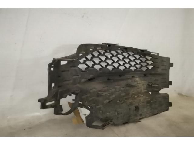 bontott MERCEDES-BENZ GLE Jobb Ködlámpa Rács