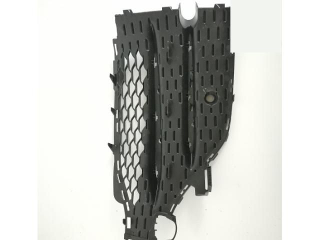 bontott MERCEDES-BENZ GLE Jobb Ködlámpa Rács