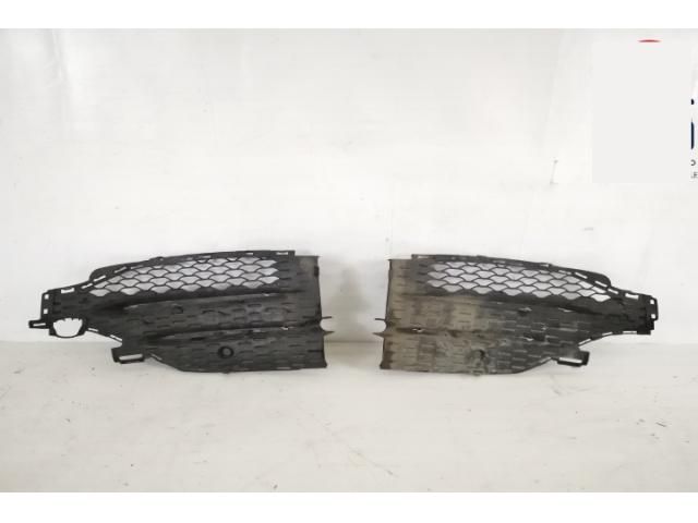 bontott MERCEDES-BENZ GLE Jobb Ködlámpa Rács