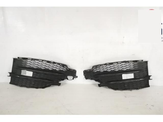 bontott MERCEDES-BENZ GLE Jobb Ködlámpa Rács