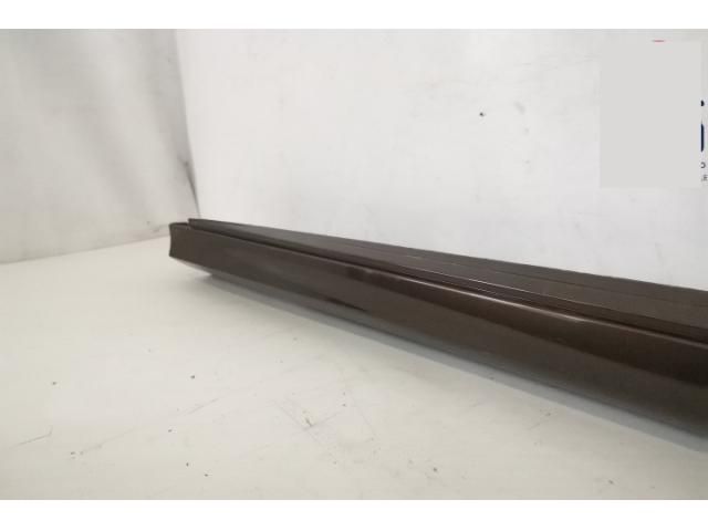 bontott MERCEDES-BENZ GLE Jobb Küszöb