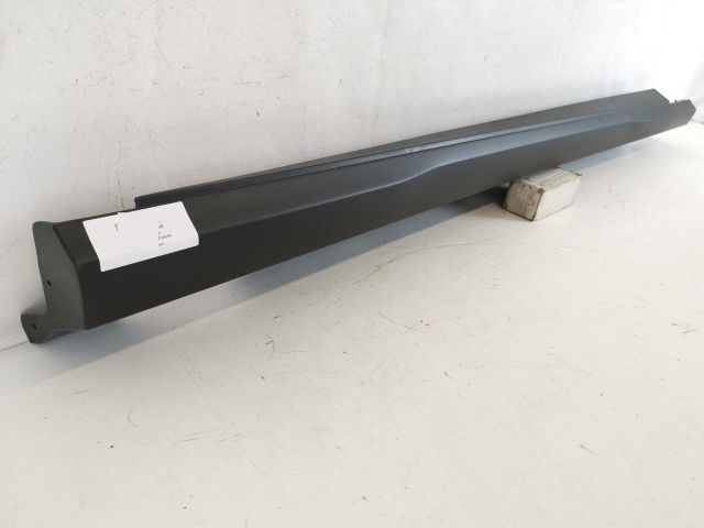 bontott MERCEDES-BENZ GLE Jobb Küszöb