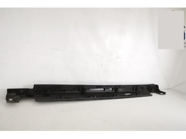 bontott MERCEDES-BENZ GLE Jobb Küszöb