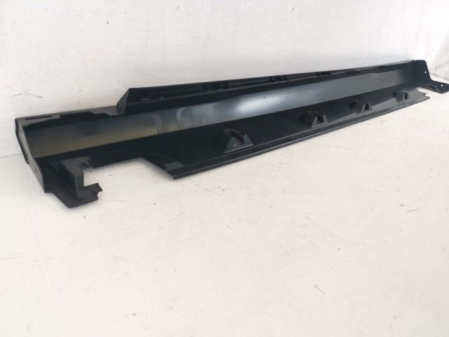 bontott MERCEDES-BENZ GLE Jobb Küszöb