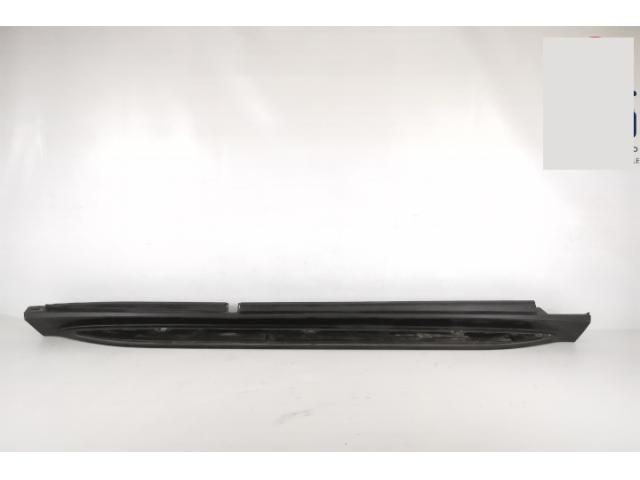 bontott MERCEDES-BENZ GLE Jobb Küszöb