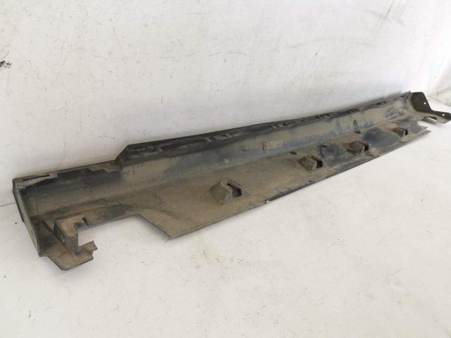 bontott MERCEDES-BENZ GLE Jobb Küszöb