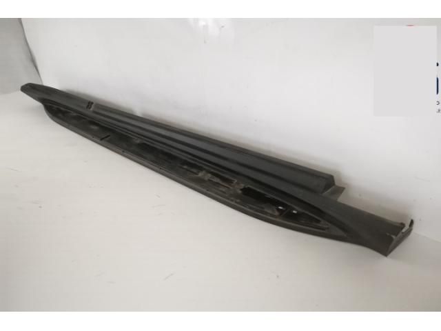 bontott MERCEDES-BENZ GLE Jobb Küszöb