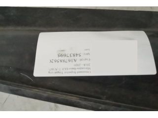 bontott MERCEDES-BENZ GLE Motorháztető Díszléc Első