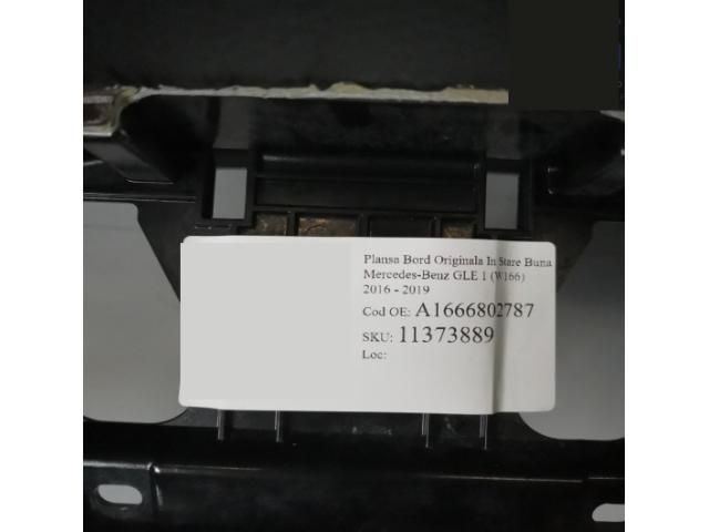 bontott MERCEDES-BENZ GLE Műszerfal Héj