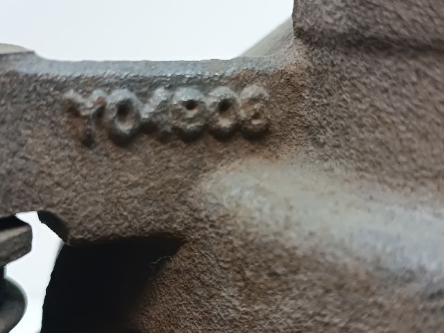 bontott MERCEDES-BENZ GLK-CLASS Bal első Féknyereg Munkahengerrel