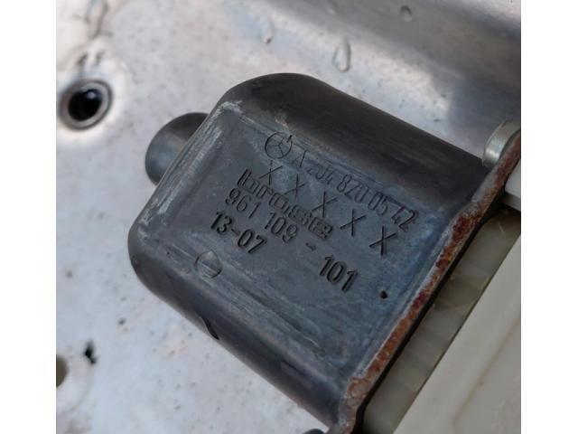 bontott MERCEDES-BENZ GLK-CLASS Bal hátsó Ablakemelő Szerkezet (Elektromos)