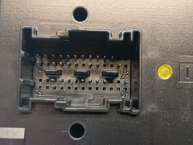 bontott MERCEDES-BENZ GLK-CLASS Biztosítéktábla Csomagtér