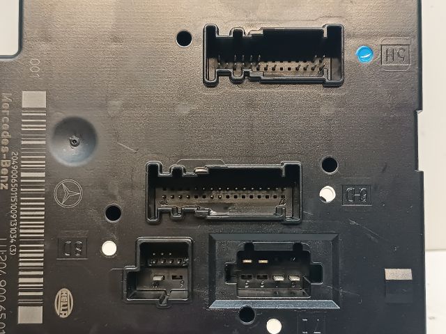 bontott MERCEDES-BENZ GLK-CLASS Biztosítéktábla Csomagtér