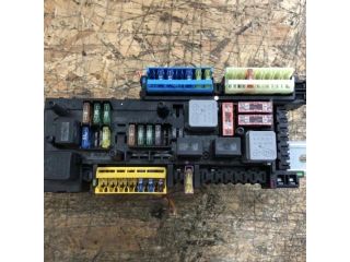 bontott MERCEDES-BENZ GLK-CLASS Biztosítéktábla Doboz