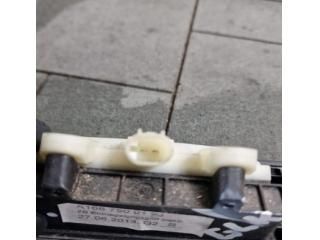 bontott MERCEDES-BENZ GLK-CLASS Csomagtérajtó Kilincs