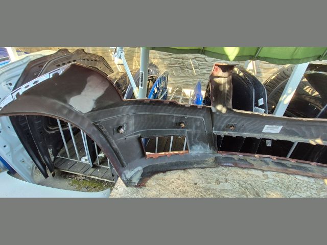 bontott MERCEDES-BENZ GLK-CLASS Első Lökhárító (Üresen)