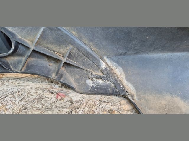 bontott MERCEDES-BENZ GLK-CLASS Első Lökhárító (Üresen)