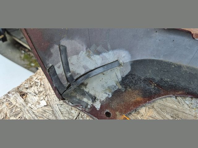 bontott MERCEDES-BENZ GLK-CLASS Első Lökhárító (Üresen)