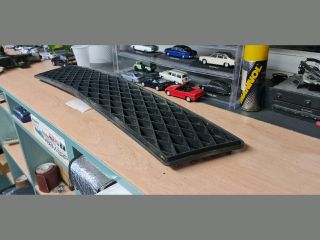 bontott MERCEDES-BENZ GLK-CLASS Hűtőrács