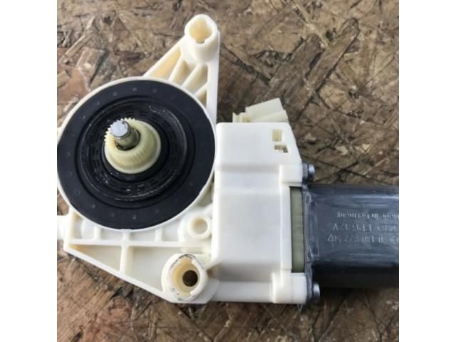 bontott MERCEDES-BENZ GLK-CLASS Jobb első Ablakemelő Motor