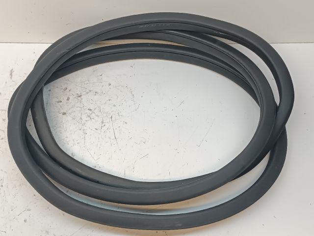 bontott MERCEDES-BENZ GLK-CLASS Jobb első Gumikéder