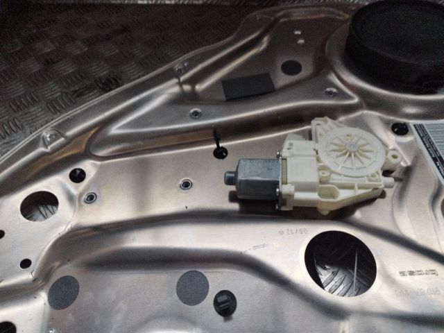 bontott MERCEDES-BENZ GLK-CLASS Jobb hátsó Ablakemelő Szerkezet (Elektromos)