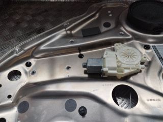 bontott MERCEDES-BENZ GLK-CLASS Jobb hátsó Ablakemelő Szerkezet (Elektromos)