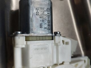 bontott MERCEDES-BENZ GLK-CLASS Jobb hátsó Ablakemelő Szerkezet (Elektromos)