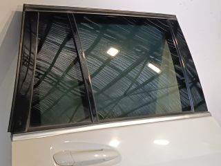 bontott MERCEDES-BENZ GLK-CLASS Jobb hátsó Ajtó (Részeivel)