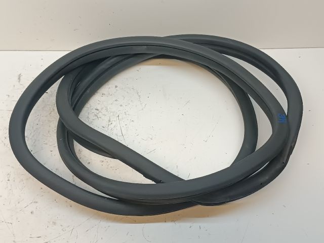 bontott MERCEDES-BENZ GLK-CLASS Jobb hátsó Gumikéder