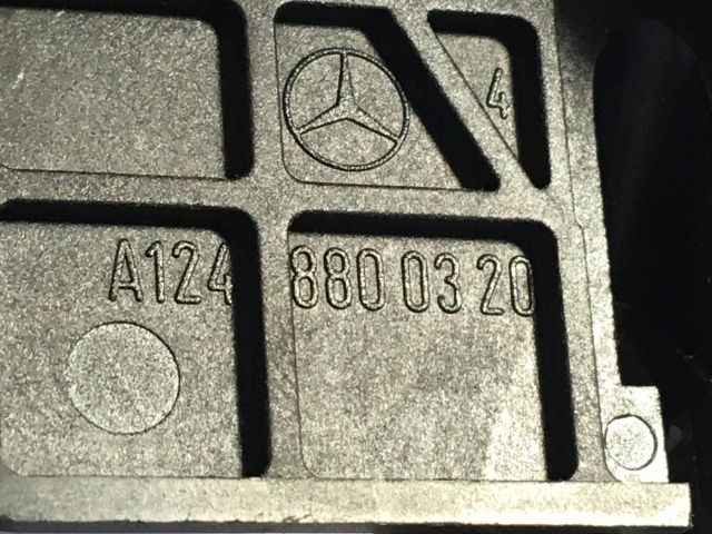 bontott MERCEDES-BENZ GLK-CLASS Motorháztető Nyitó Kar / Gomb