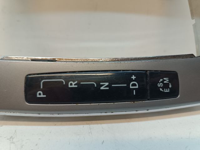 bontott MERCEDES-BENZ GLK-CLASS Váltókar Keret