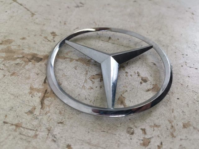 bontott MERCEDES-BENZ GLS Hátsó Embléma